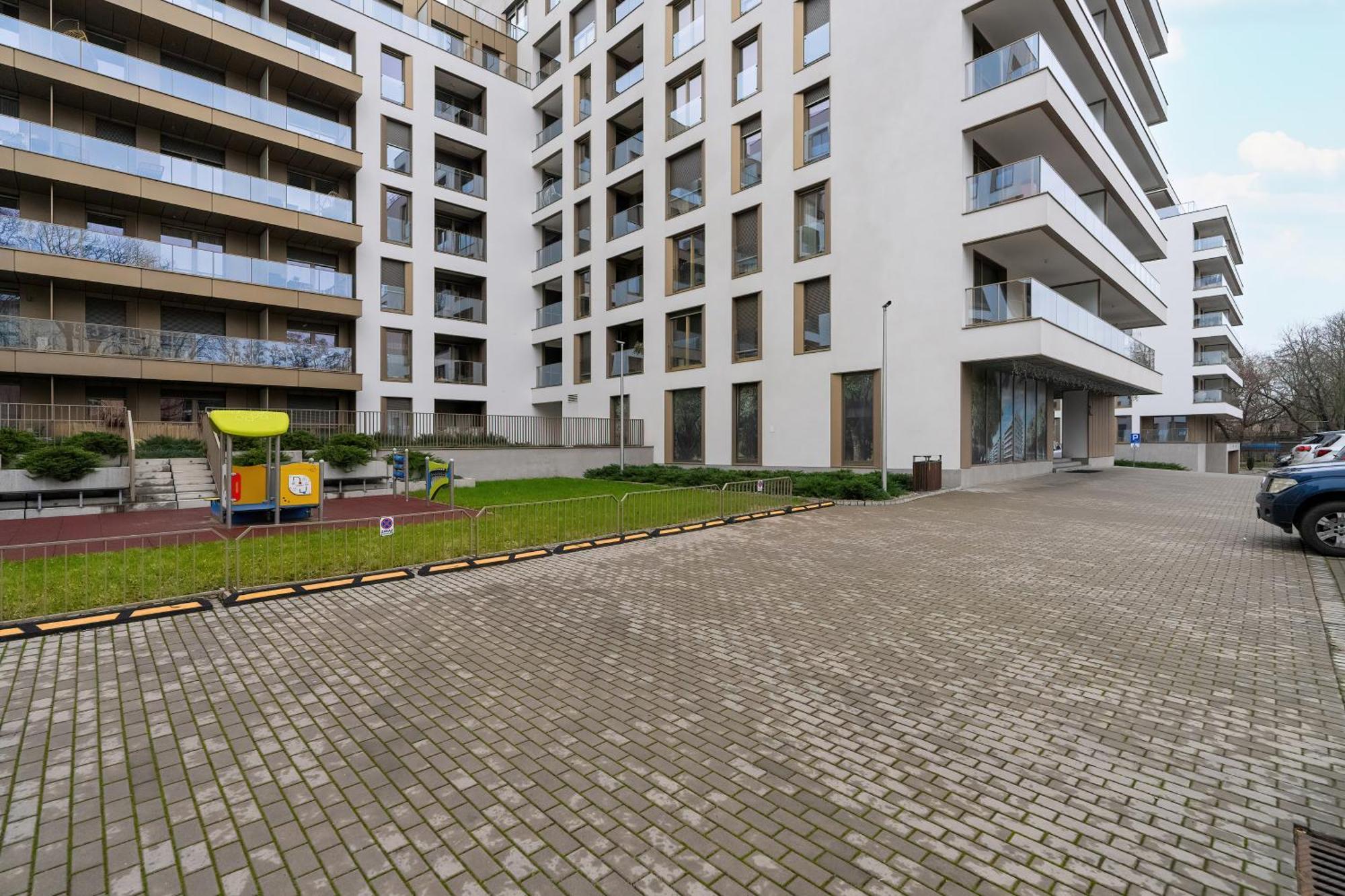 City Center Apartments With Gym & Free Garage Poznan By Noclegi Renters Ngoại thất bức ảnh