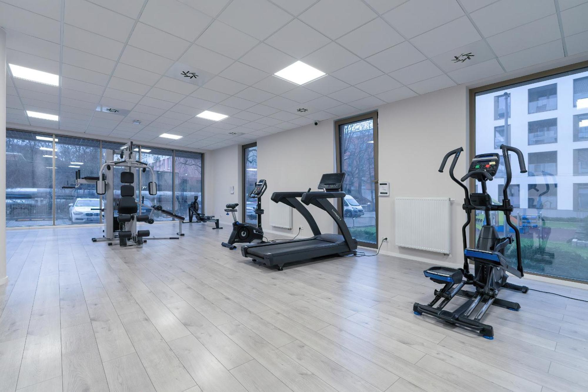 City Center Apartments With Gym & Free Garage Poznan By Noclegi Renters Ngoại thất bức ảnh