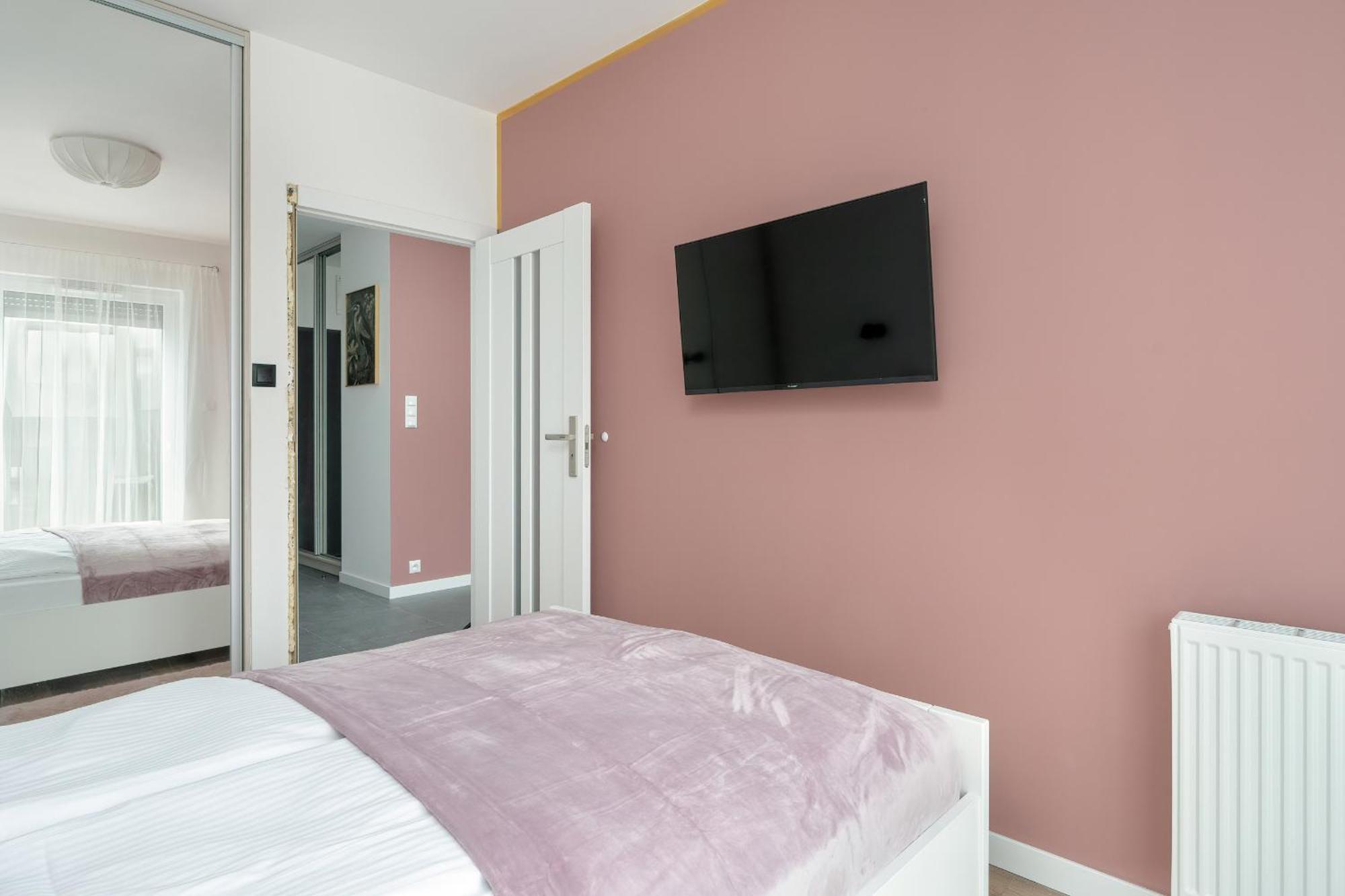 City Center Apartments With Gym & Free Garage Poznan By Noclegi Renters Ngoại thất bức ảnh